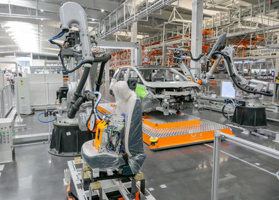 角逐新能源 馳騁新賽道